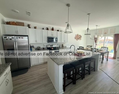 636 Union Street - Photo Thumbnail 2