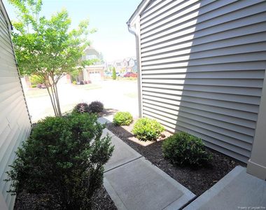 209 Brier Crossings Loop - Photo Thumbnail 1