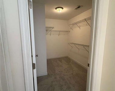 2502 Clear Pines Court Nw - Photo Thumbnail 18