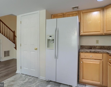 453 Waverly Woods Drive - Photo Thumbnail 9
