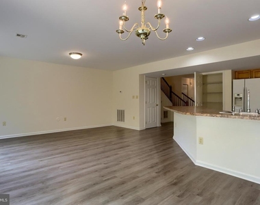453 Waverly Woods Drive - Photo Thumbnail 14