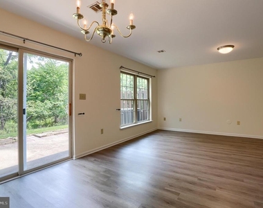 453 Waverly Woods Drive - Photo Thumbnail 15