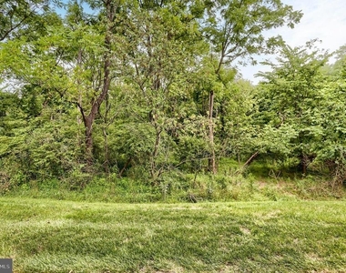 453 Waverly Woods Drive - Photo Thumbnail 38