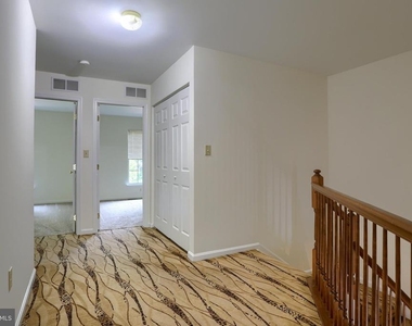 453 Waverly Woods Drive - Photo Thumbnail 17