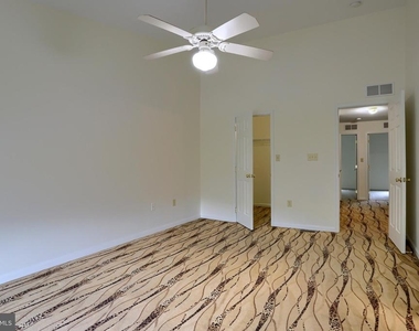 453 Waverly Woods Drive - Photo Thumbnail 20