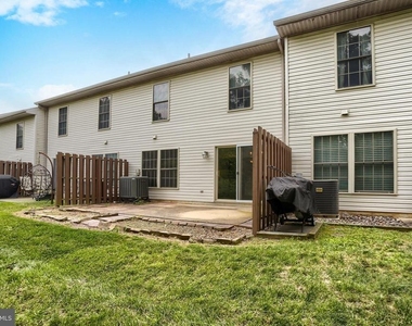 453 Waverly Woods Drive - Photo Thumbnail 34