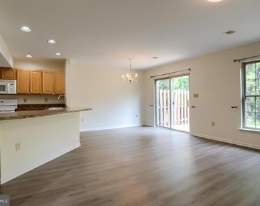453 Waverly Woods Drive - Photo Thumbnail 12
