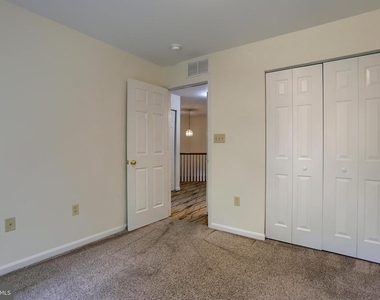 453 Waverly Woods Drive - Photo Thumbnail 27