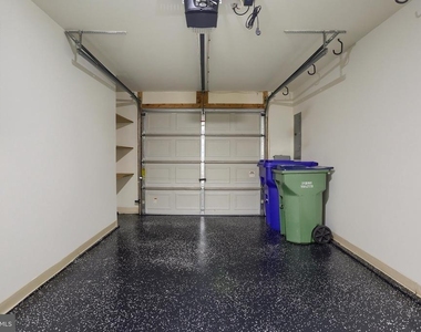 453 Waverly Woods Drive - Photo Thumbnail 31