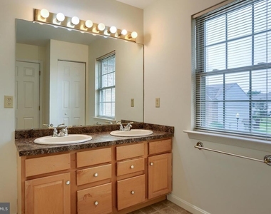 453 Waverly Woods Drive - Photo Thumbnail 22