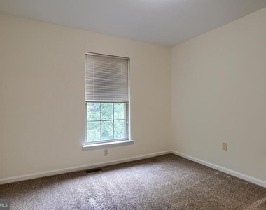 453 Waverly Woods Drive - Photo Thumbnail 24