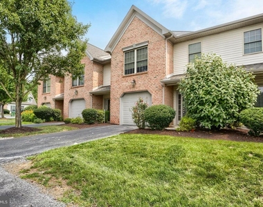 453 Waverly Woods Drive - Photo Thumbnail 2