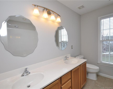 402 Knightsborough Way - Photo Thumbnail 27
