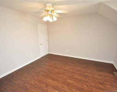 402 Knightsborough Way - Photo Thumbnail 31