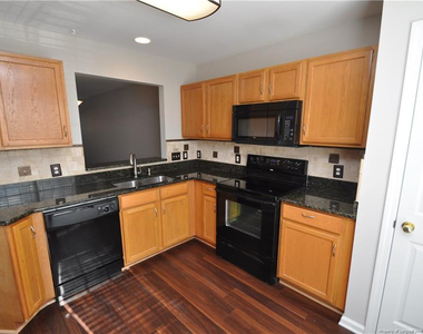 402 Knightsborough Way - Photo Thumbnail 3