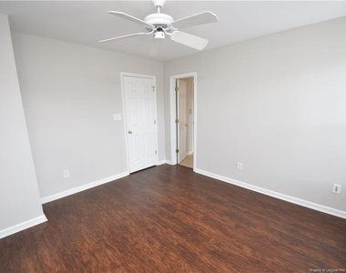 402 Knightsborough Way - Photo Thumbnail 26