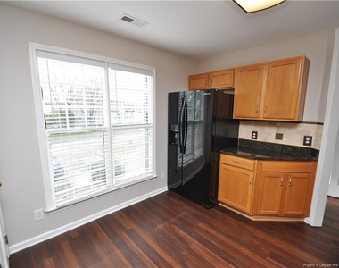 402 Knightsborough Way - Photo Thumbnail 6