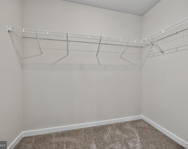 113 Abramo Victor Drive - Photo Thumbnail 17