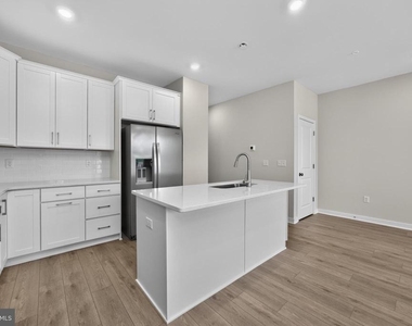 113 Abramo Victor Drive - Photo Thumbnail 10