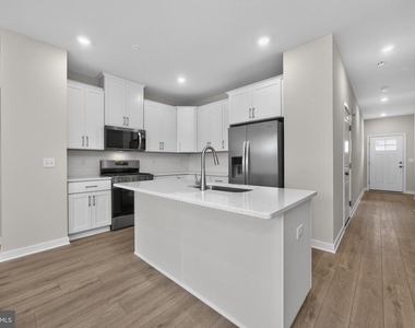 113 Abramo Victor Drive - Photo Thumbnail 9