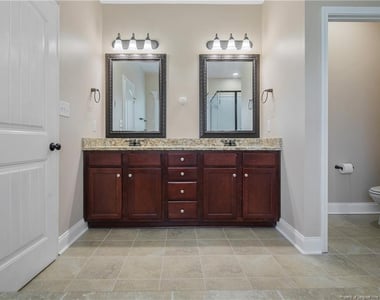 5205 Pride Lane - Photo Thumbnail 22