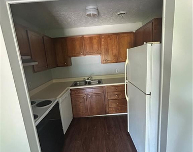 3209 Tallywood Drive - Photo Thumbnail 5