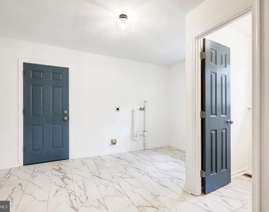 4928 Edgewood Road - Photo Thumbnail 15