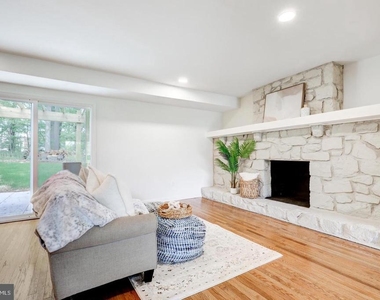 4928 Edgewood Road - Photo Thumbnail 17