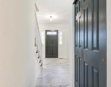 4928 Edgewood Road - Photo Thumbnail 3