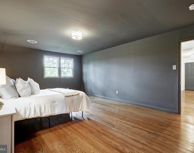 4928 Edgewood Road - Photo Thumbnail 32
