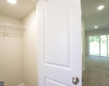 148 Bell Ct - Photo Thumbnail 8