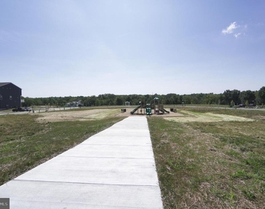 148 Bell Ct - Photo Thumbnail 35