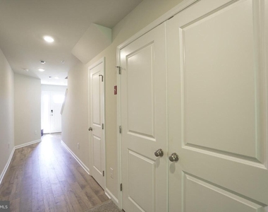 148 Bell Ct - Photo Thumbnail 7