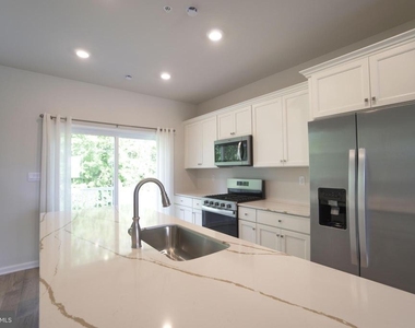 148 Bell Ct - Photo Thumbnail 10