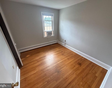 50 Walnut Ave - Photo Thumbnail 8