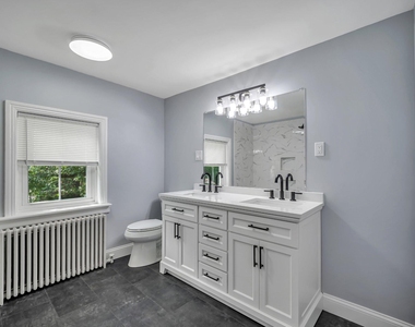 376 N Main Street - Photo Thumbnail 14