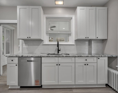 376 N Main Street - Photo Thumbnail 7