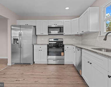 131 Kipling Drive - Photo Thumbnail 13