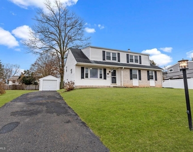 131 Kipling Drive - Photo Thumbnail 34