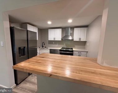 28022 Beacon Hill Drive - Photo Thumbnail 8