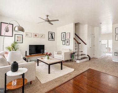 124 Burnet Cres - Photo Thumbnail 2