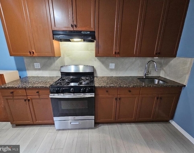 203 3rd Street - Photo Thumbnail 4