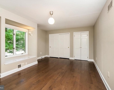 90 Hoover Avenue - Photo Thumbnail 24