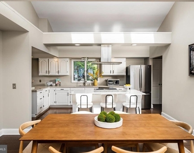 90 Hoover Avenue - Photo Thumbnail 4