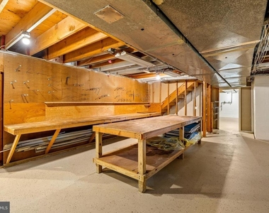 90 Hoover Avenue - Photo Thumbnail 33