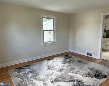 526 Pingree Avenue - Photo Thumbnail 1