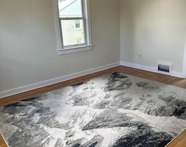 526 Pingree Avenue - Photo Thumbnail 2