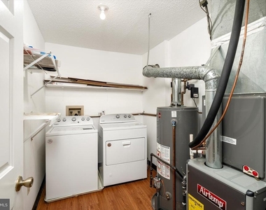 21 Chamberlin Court - Photo Thumbnail 18