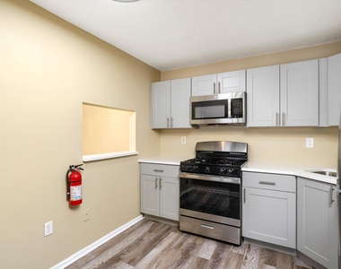 21 Chamberlin Court - Photo Thumbnail 2
