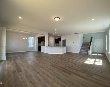 17 Red Crabapple Lane - Photo Thumbnail 12
